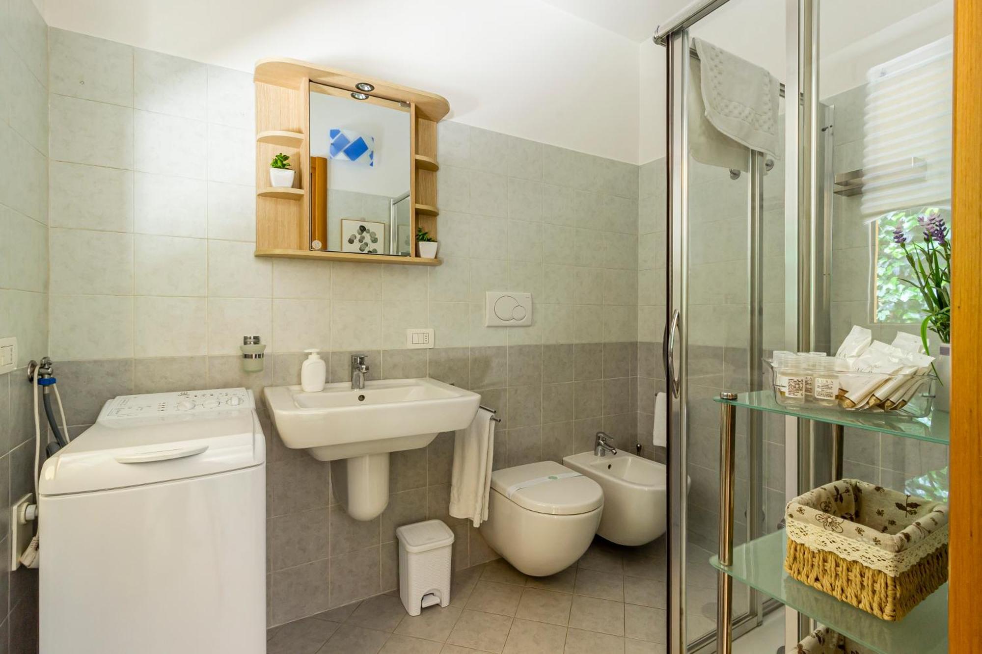 Апартаменти Private Garden & Garage - Self Check-In & Remote Access Комо Екстер'єр фото