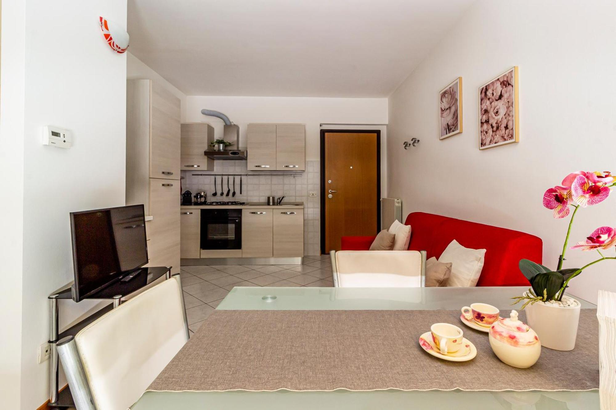 Апартаменти Private Garden & Garage - Self Check-In & Remote Access Комо Екстер'єр фото